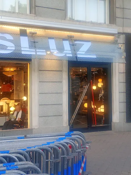 Años Luz Iluminación - Tienda de iluminación en Madrid - foto 2