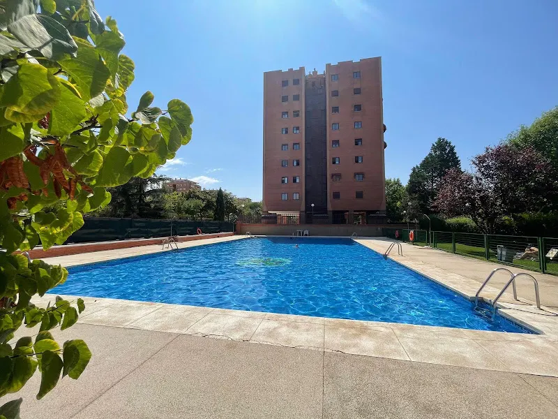 PISCINAS OCEANIC | Mantenimiento de piscinas en Madrid - Reparación y Construcción - Servicio de mantenimiento de piscinas en Madrid - foto 2