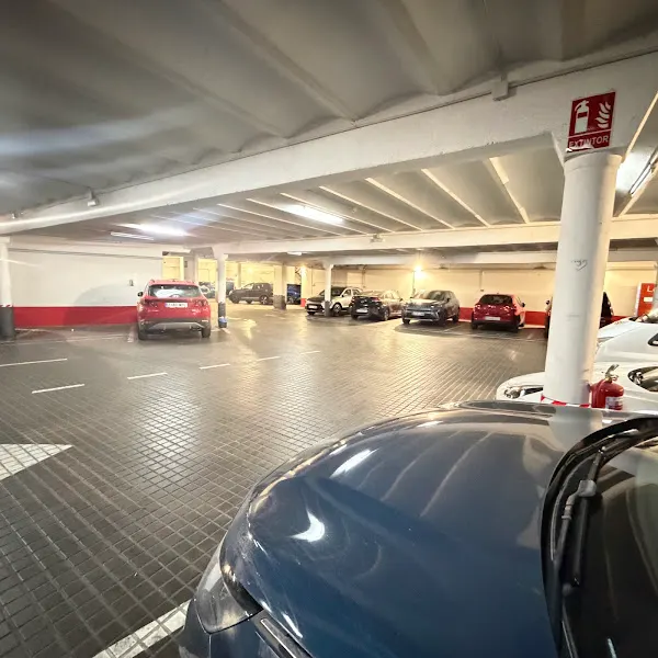 [P] Parking Embajadores - El Rastro