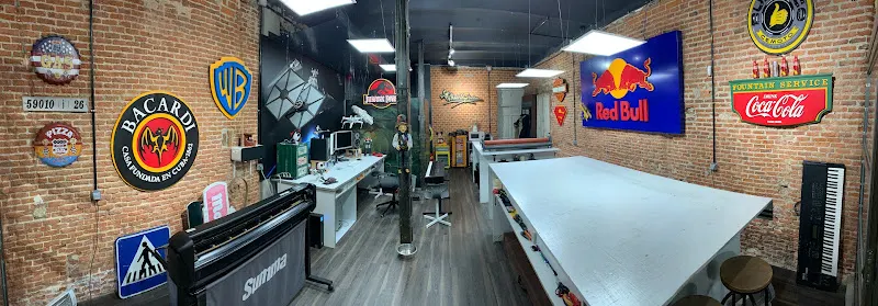 Espacio Vinilo - Diseñador gráfico en Madrid - foto 2