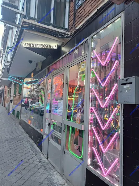 CableLuminoso - Tienda de letreros de neón en Madrid - foto 2