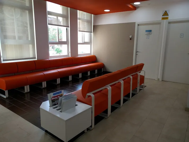 Clínica Dental Adeslas - Madrid