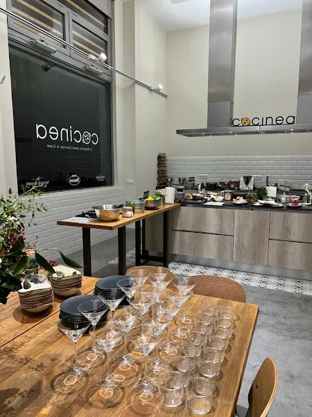 Cocinea - Team Building Cocina Madrid - Eventos para Empresas - Escuela de Paellas - Madrid