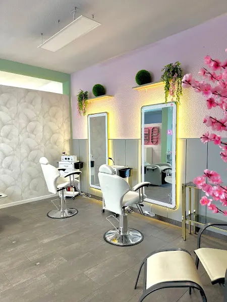 Mapi Beauty Academia de Maquillaje - Academia de estética en Madrid - foto 2