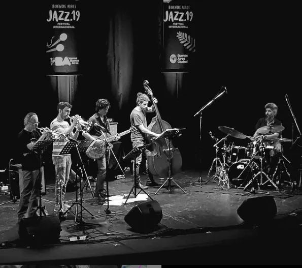 Clases de guitarra Madrid - Miguel Tarzia