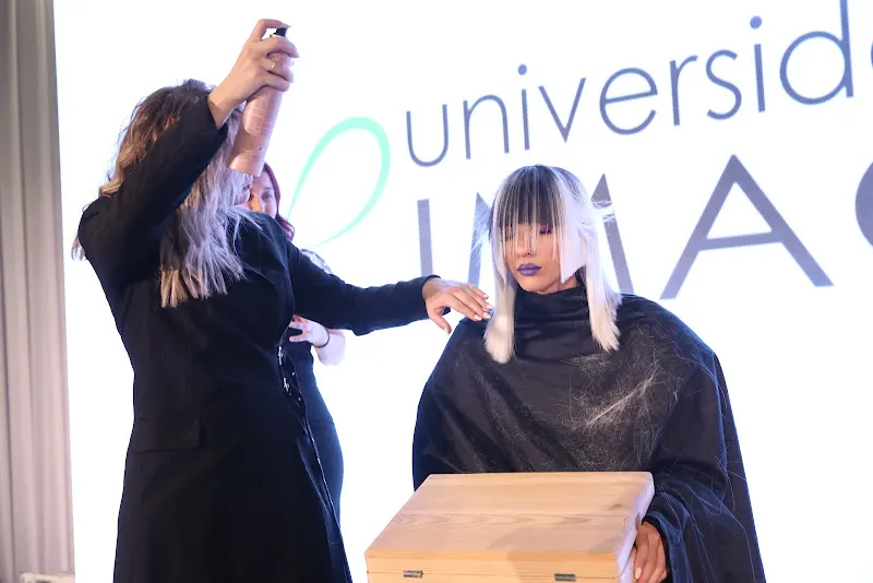 Universidad de la Imagen Escuela de Peluquería en Madrid - Escuela de peluquería en Madrid - foto 3