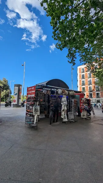 Atocha SIM Cards Excursiones y city tour | Souvenirs Madrid