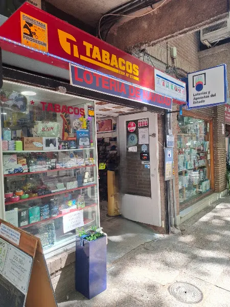 Estanco n°37 y lotería