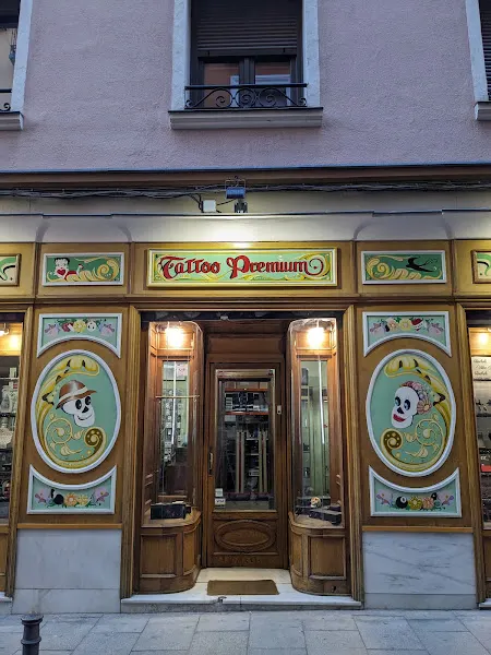 Tattoo Premium Supplies - Tienda de piercings y tatuajes en Madrid - foto 2