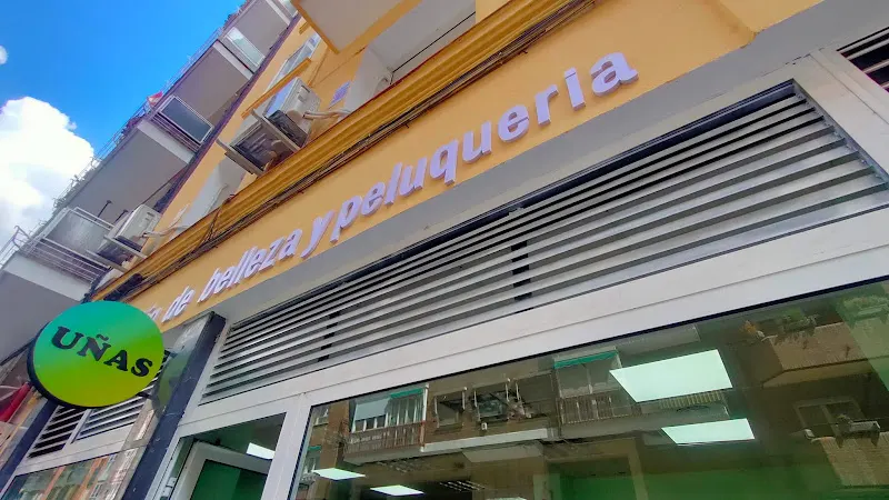 Un salón de belleza y peluquería