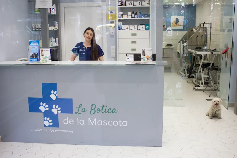 Botica & Peluquería Canina Mediterráneo - Peluquero de mascotas en Madrid - foto 2