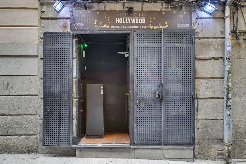 ESPACIO HOLLYWOOD