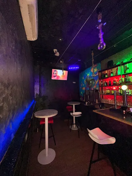 Living Bar