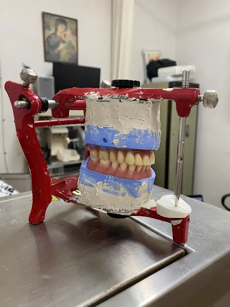 Ángel Dueñas Arribas Protésico Dental - Mecánico protésico dental en Madrid - foto 2