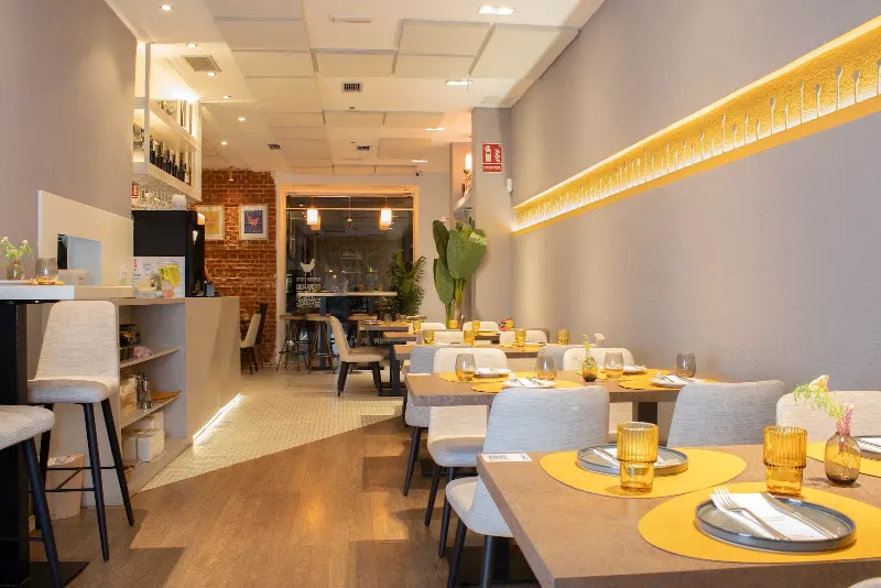 HUMO Goya Pollos a la Brasa by Jhosef Arias - Madrid