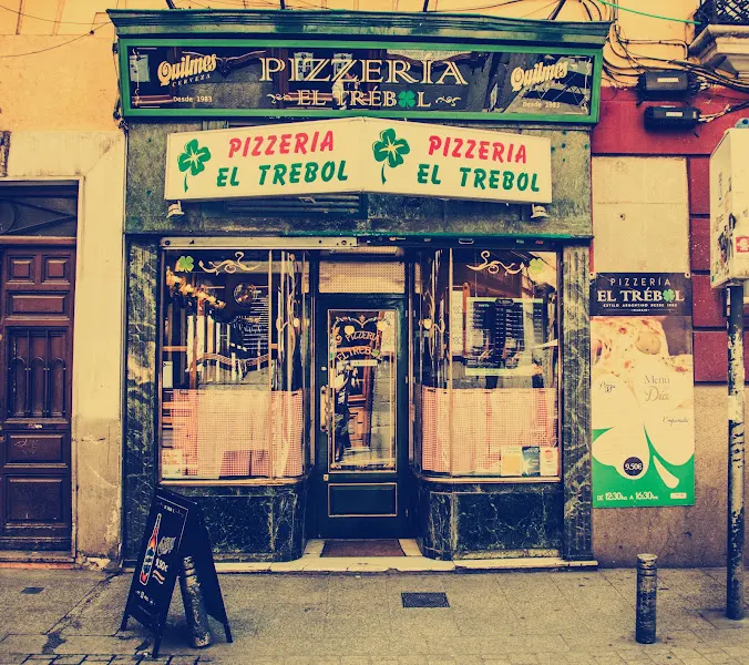 El Trébol 1983 Pizzas y Empanadas Argentinas