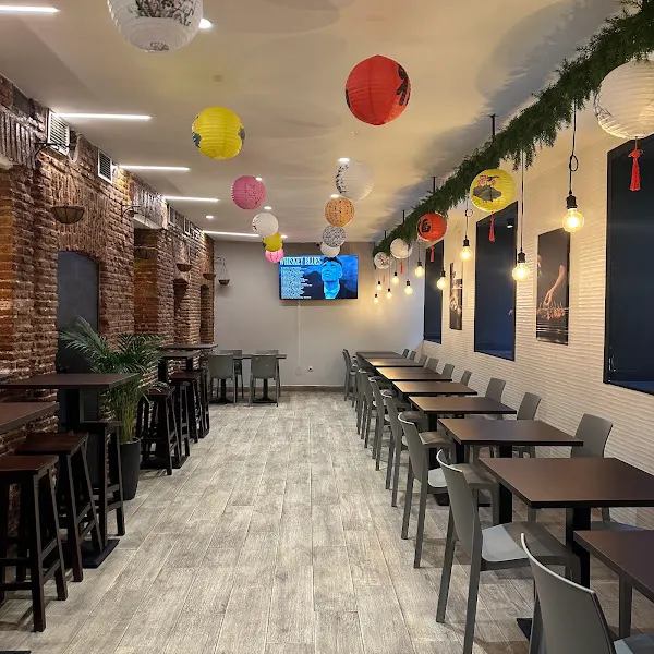 Juan Men 黄焖鸡 - Madrid