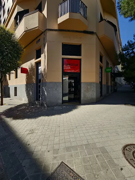 Sala de Juego Emotiva 82
