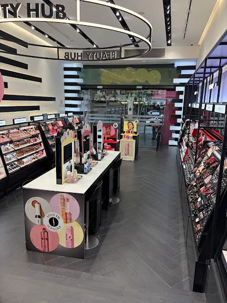 SEPHORA FLAGSHIP SERRANO