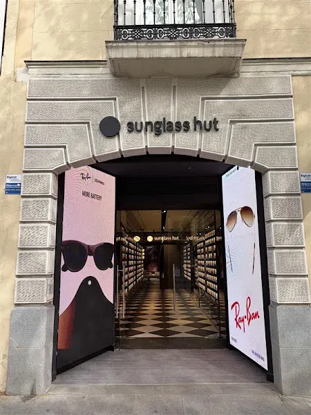 Sunglass Hut