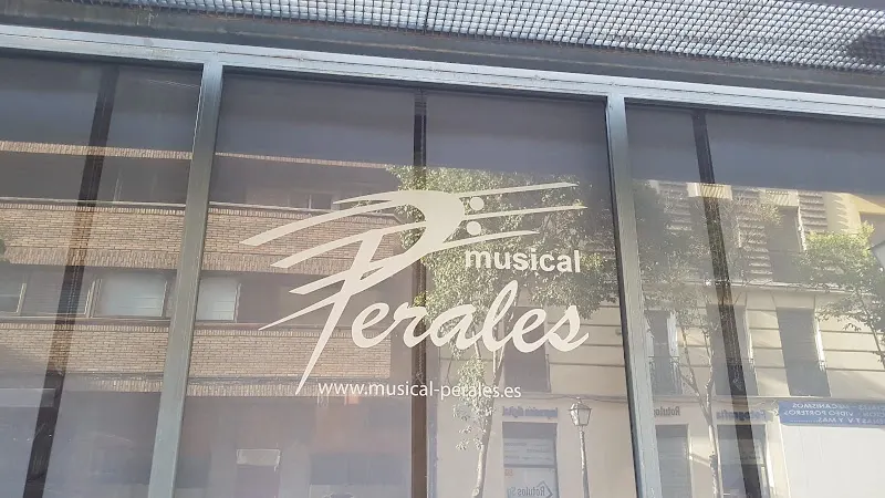 MUSICAL PERALES, instrumentos de viento