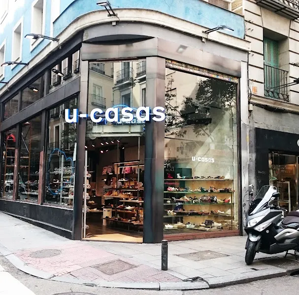 Tienda de zapatos U-CASAS