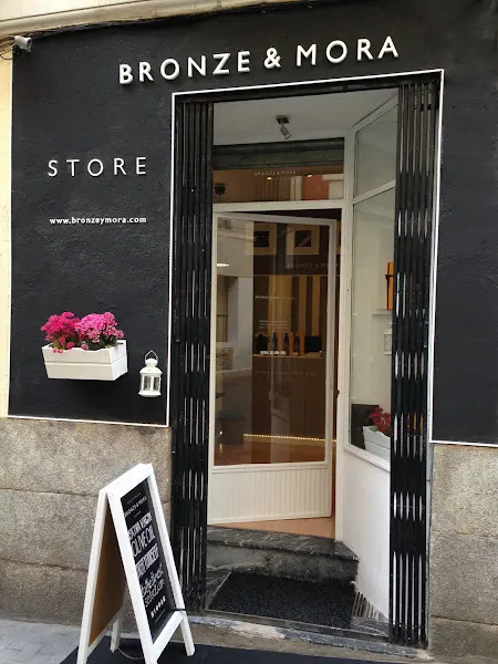 Bronze & Mora - Madrid