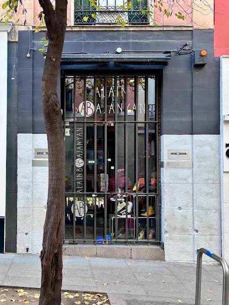 Alain Babajanyan multimarca PREMIATA,BLAUER,RUN OF,DE COS,JANET&JANET,HOMERS,4b12 ,Barracuda