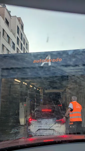 Autolavado - Servicio de lavado de coches en Madrid - foto 2