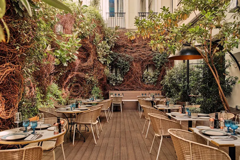 Restaurante YOUNIQUE Arts Club