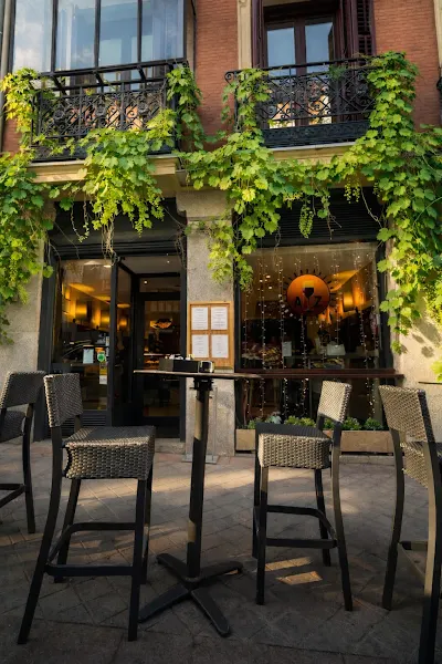 AZ Restaurante - Restaurante en el Retiro - Madrid