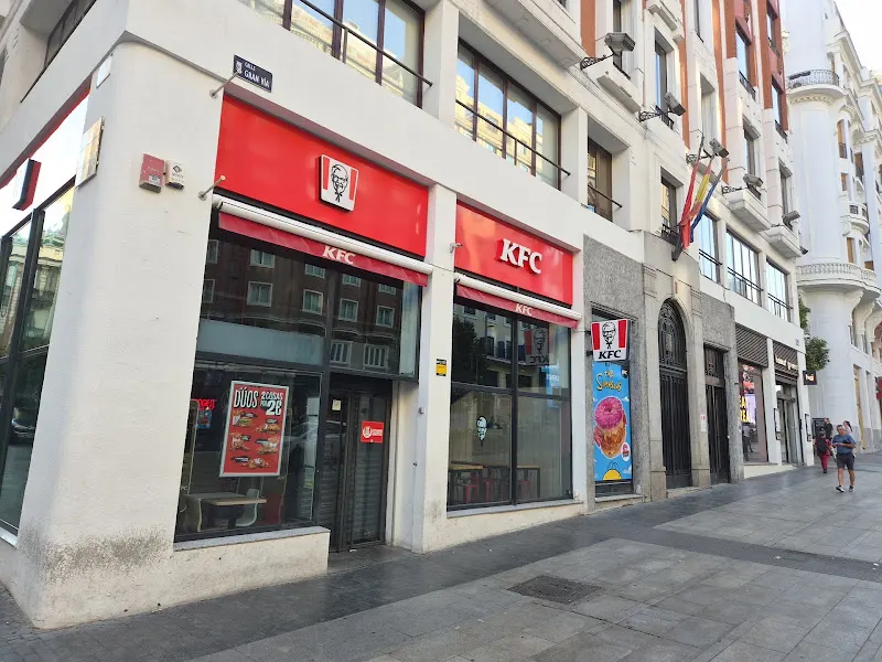 Restaurante KFC - Restaurante especializado en pollo en Madrid - foto 2