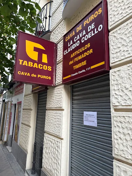 Estanco Número 683 - IQOS Official Reseller - Cava de Puros