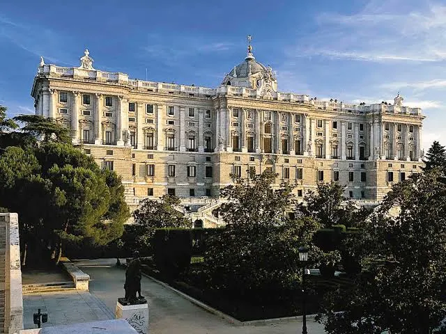 Motel One Madrid - Plaza de España