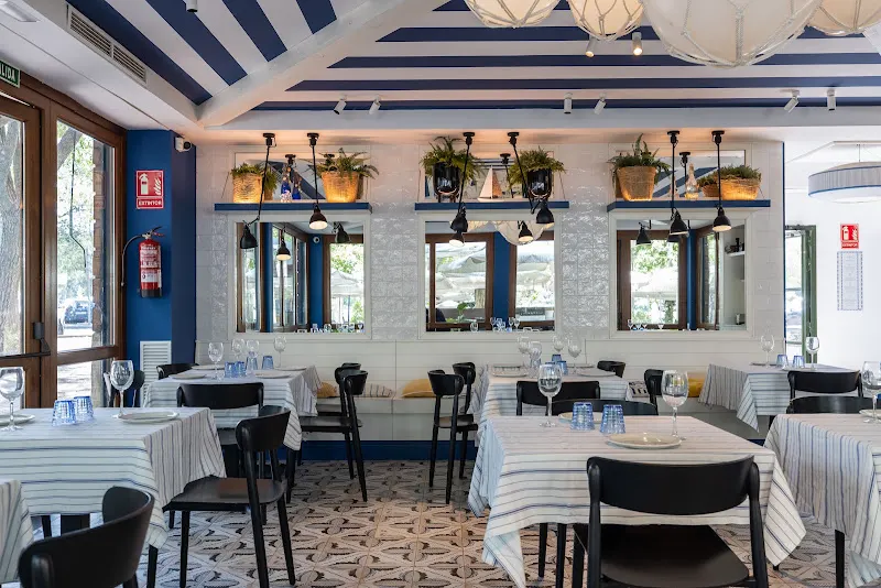 Taberna El Urogallo Lago I Restaurante Casa de Campo - Madrid